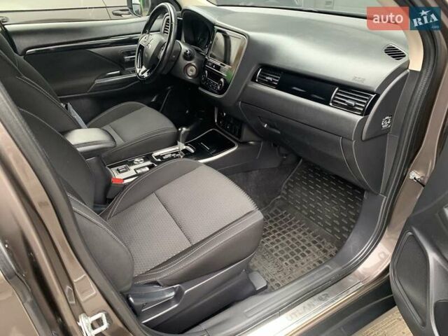 Коричневий Міцубісі Аутлендер, об'ємом двигуна 2 л та пробігом 125 тис. км за 18700 $, фото 83 на Automoto.ua