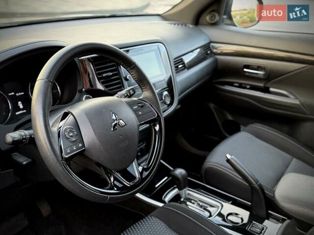 Коричневый Мицубиси Аутлендер, объемом двигателя 2.36 л и пробегом 58 тыс. км за 19500 $, фото 21 на Automoto.ua