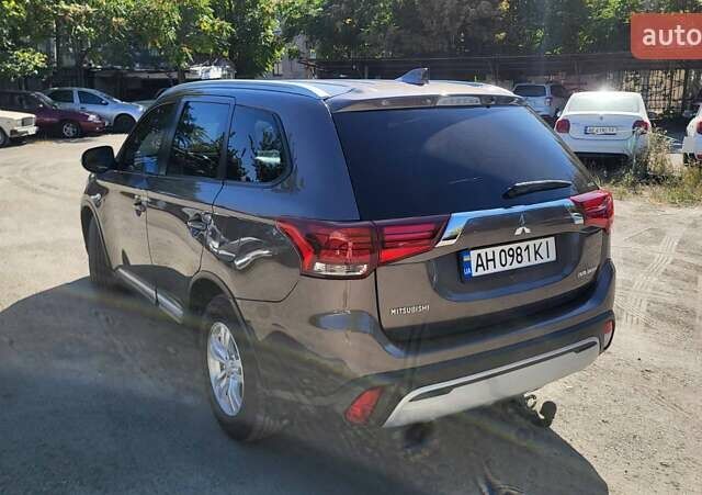 Коричневый Мицубиси Аутлендер, объемом двигателя 2 л и пробегом 175 тыс. км за 18900 $, фото 9 на Automoto.ua