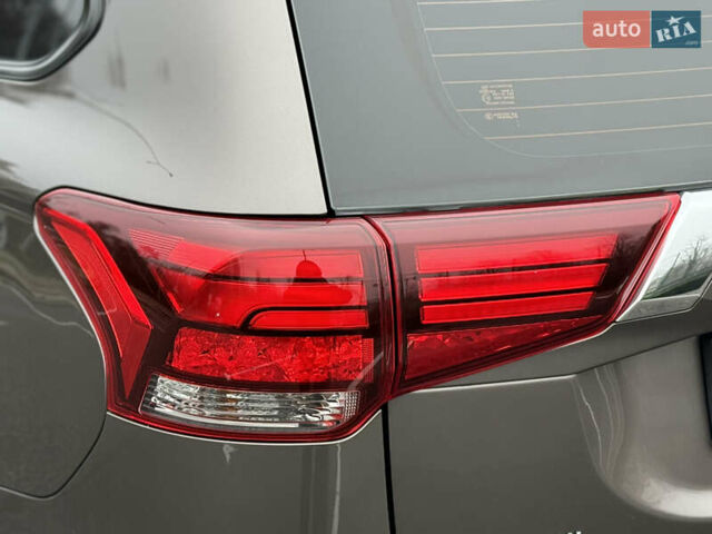 Коричневый Мицубиси Аутлендер, объемом двигателя 2 л и пробегом 154 тыс. км за 14999 $, фото 33 на Automoto.ua