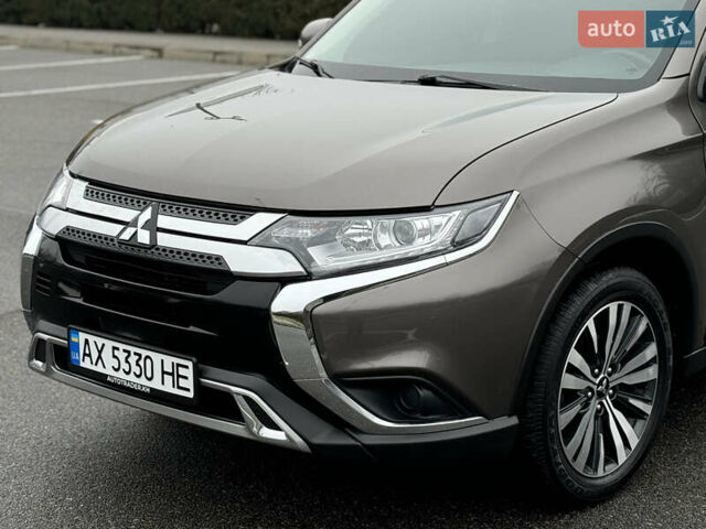 Коричневый Мицубиси Аутлендер, объемом двигателя 2 л и пробегом 154 тыс. км за 14999 $, фото 21 на Automoto.ua