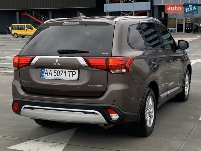Коричневий Міцубісі Аутлендер, об'ємом двигуна 2 л та пробігом 125 тис. км за 18700 $, фото 21 на Automoto.ua