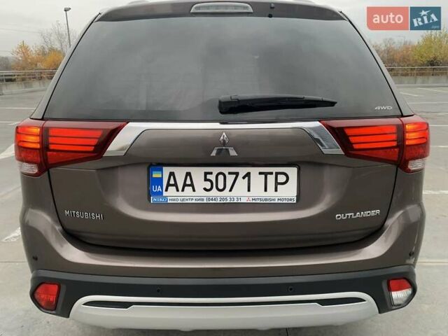 Коричневий Міцубісі Аутлендер, об'ємом двигуна 2 л та пробігом 125 тис. км за 18700 $, фото 52 на Automoto.ua
