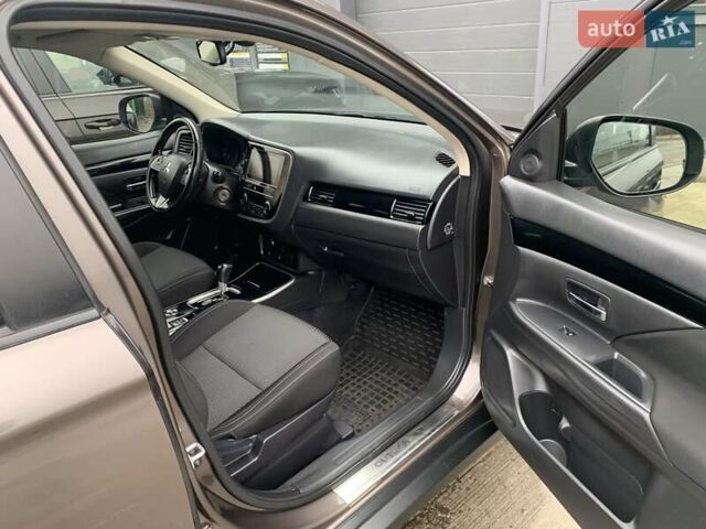 Коричневий Міцубісі Аутлендер, об'ємом двигуна 2 л та пробігом 125 тис. км за 18700 $, фото 82 на Automoto.ua