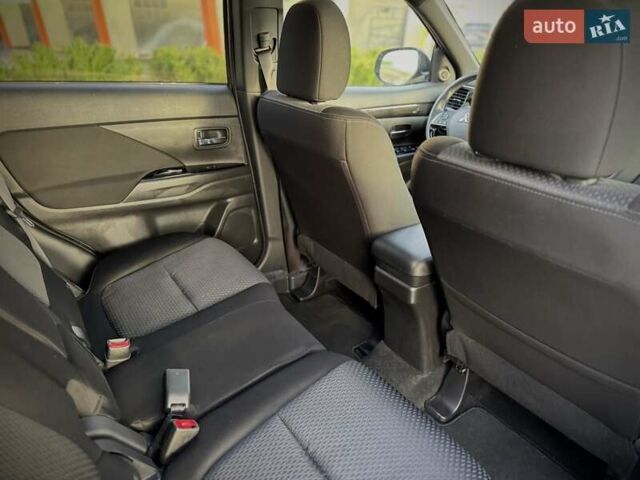 Коричневый Мицубиси Аутлендер, объемом двигателя 2.36 л и пробегом 58 тыс. км за 19500 $, фото 18 на Automoto.ua