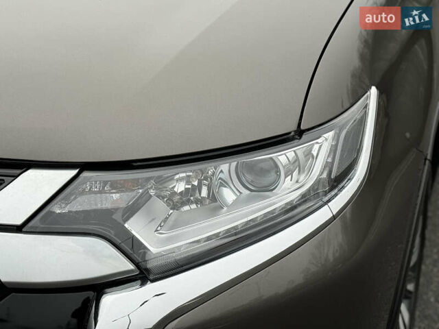 Коричневый Мицубиси Аутлендер, объемом двигателя 2 л и пробегом 154 тыс. км за 14999 $, фото 26 на Automoto.ua