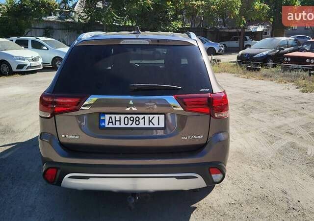 Коричневый Мицубиси Аутлендер, объемом двигателя 2 л и пробегом 175 тыс. км за 18900 $, фото 11 на Automoto.ua