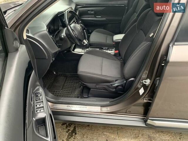 Коричневий Міцубісі Аутлендер, об'ємом двигуна 2 л та пробігом 125 тис. км за 18700 $, фото 80 на Automoto.ua