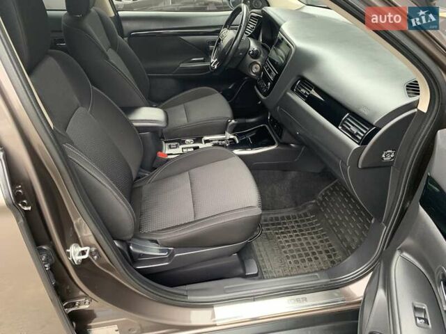 Коричневий Міцубісі Аутлендер, об'ємом двигуна 2 л та пробігом 125 тис. км за 18700 $, фото 88 на Automoto.ua