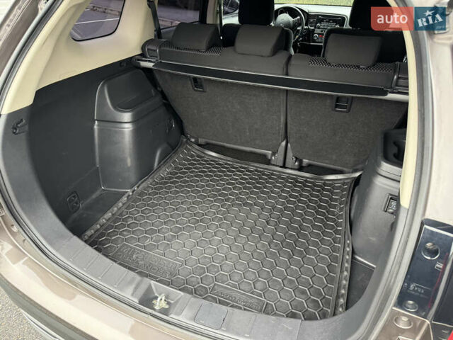 Коричневый Мицубиси Аутлендер, объемом двигателя 2 л и пробегом 154 тыс. км за 14999 $, фото 71 на Automoto.ua