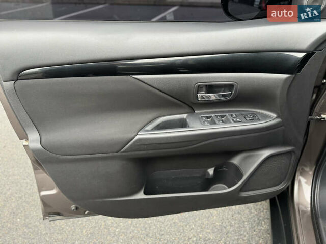 Коричневый Мицубиси Аутлендер, объемом двигателя 2 л и пробегом 154 тыс. км за 14999 $, фото 40 на Automoto.ua