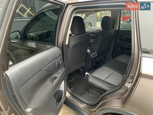 Коричневий Міцубісі Аутлендер, об'ємом двигуна 2 л та пробігом 125 тис. км за 18700 $, фото 121 на Automoto.ua