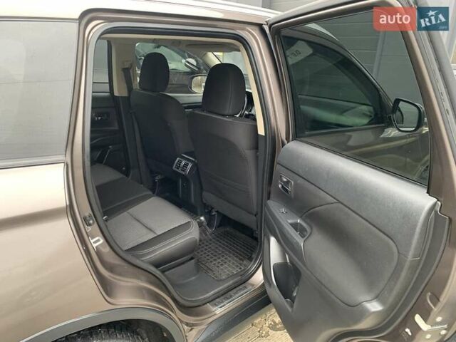 Коричневий Міцубісі Аутлендер, об'ємом двигуна 2 л та пробігом 125 тис. км за 18700 $, фото 114 на Automoto.ua