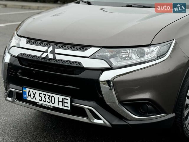 Коричневый Мицубиси Аутлендер, объемом двигателя 2 л и пробегом 154 тыс. км за 14999 $, фото 22 на Automoto.ua