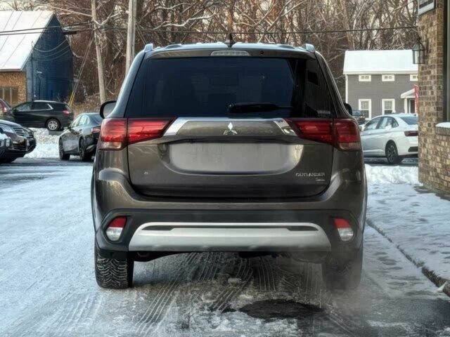 Коричневый Мицубиси Аутлендер, объемом двигателя 2.4 л и пробегом 36 тыс. км за 14000 $, фото 4 на Automoto.ua