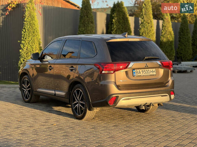 Коричневый Мицубиси Аутлендер, объемом двигателя 2 л и пробегом 45 тыс. км за 22500 $, фото 8 на Automoto.ua