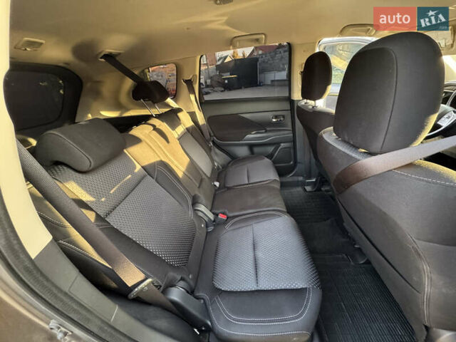 Коричневый Мицубиси Аутлендер, объемом двигателя 2 л и пробегом 45 тыс. км за 22500 $, фото 19 на Automoto.ua