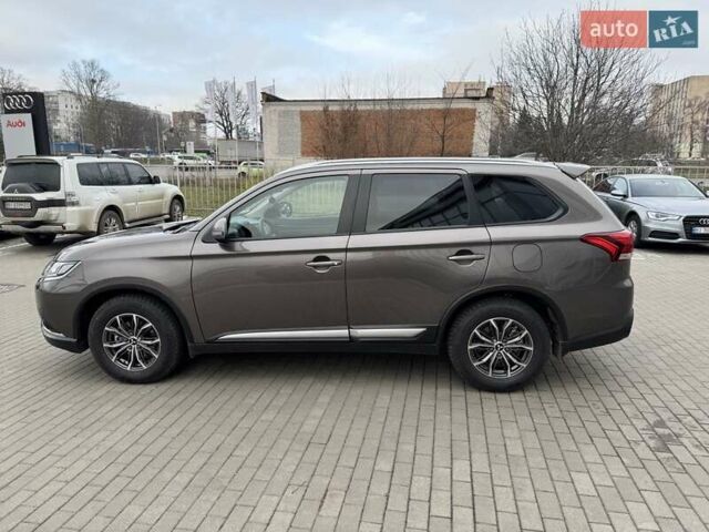 Коричневий Міцубісі Аутлендер, об'ємом двигуна 2.36 л та пробігом 34 тис. км за 23900 $, фото 3 на Automoto.ua