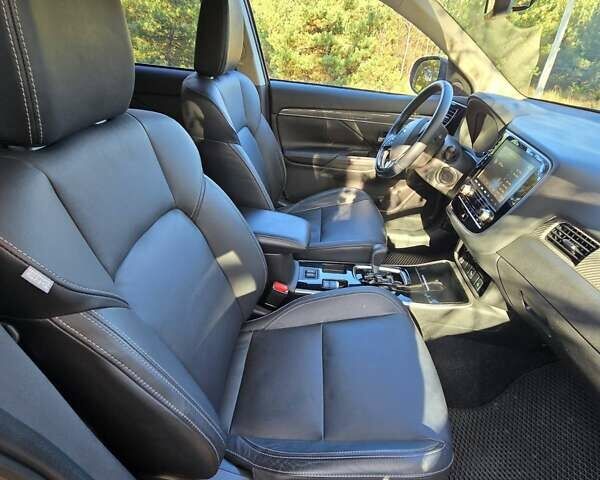 Коричневый Мицубиси Аутлендер, объемом двигателя 2.36 л и пробегом 69 тыс. км за 19700 $, фото 11 на Automoto.ua