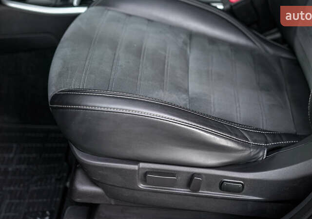 Коричневий Міцубісі Аутлендер, об'ємом двигуна 2.36 л та пробігом 80 тис. км за 24320 $, фото 17 на Automoto.ua