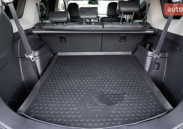 Коричневий Міцубісі Аутлендер, об'ємом двигуна 2.36 л та пробігом 80 тис. км за 24320 $, фото 10 на Automoto.ua