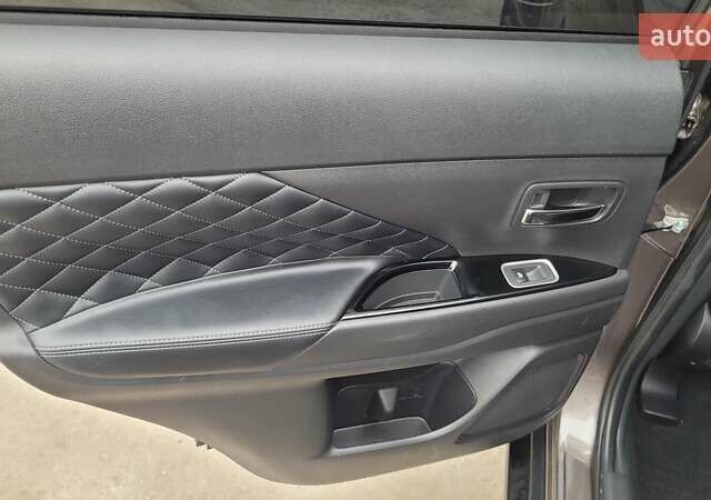 Коричневий Міцубісі Аутлендер, об'ємом двигуна 2 л та пробігом 1 тис. км за 23500 $, фото 15 на Automoto.ua