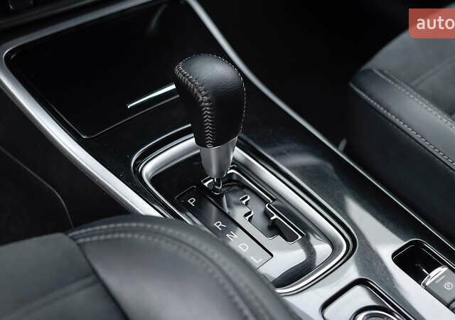 Коричневий Міцубісі Аутлендер, об'ємом двигуна 2.36 л та пробігом 80 тис. км за 24320 $, фото 30 на Automoto.ua