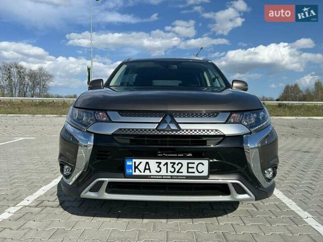 Коричневий Міцубісі Аутлендер, об'ємом двигуна 2.36 л та пробігом 41 тис. км за 26500 $, фото 1 на Automoto.ua