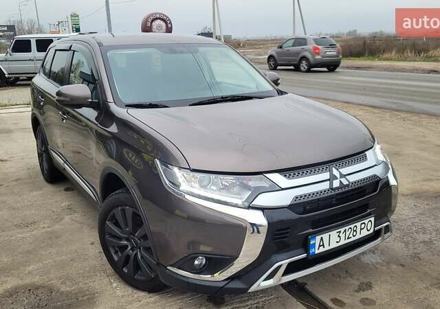 Коричневий Міцубісі Аутлендер, об'ємом двигуна 2 л та пробігом 1 тис. км за 23500 $, фото 33 на Automoto.ua