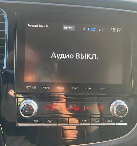 Коричневый Мицубиси Аутлендер, объемом двигателя 2 л и пробегом 53 тыс. км за 24100 $, фото 3 на Automoto.ua