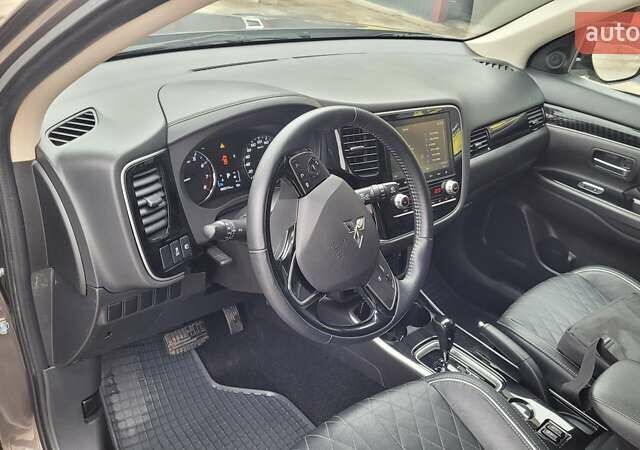 Коричневий Міцубісі Аутлендер, об'ємом двигуна 2 л та пробігом 1 тис. км за 23500 $, фото 16 на Automoto.ua