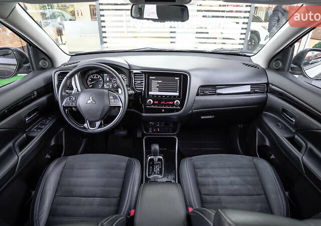 Коричневий Міцубісі Аутлендер, об'ємом двигуна 2.36 л та пробігом 80 тис. км за 24320 $, фото 8 на Automoto.ua