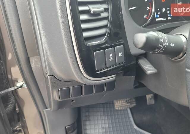 Коричневий Міцубісі Аутлендер, об'ємом двигуна 2 л та пробігом 1 тис. км за 23500 $, фото 19 на Automoto.ua