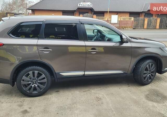 Коричневий Міцубісі Аутлендер, об'ємом двигуна 2 л та пробігом 1 тис. км за 23500 $, фото 3 на Automoto.ua