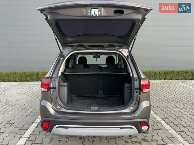 Коричневый Мицубиси Аутлендер, объемом двигателя 2 л и пробегом 65 тыс. км за 19500 $, фото 7 на Automoto.ua