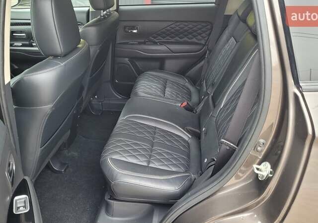 Коричневий Міцубісі Аутлендер, об'ємом двигуна 2 л та пробігом 1 тис. км за 23500 $, фото 14 на Automoto.ua