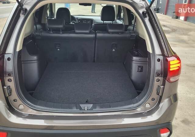 Коричневий Міцубісі Аутлендер, об'ємом двигуна 2 л та пробігом 1 тис. км за 23500 $, фото 13 на Automoto.ua