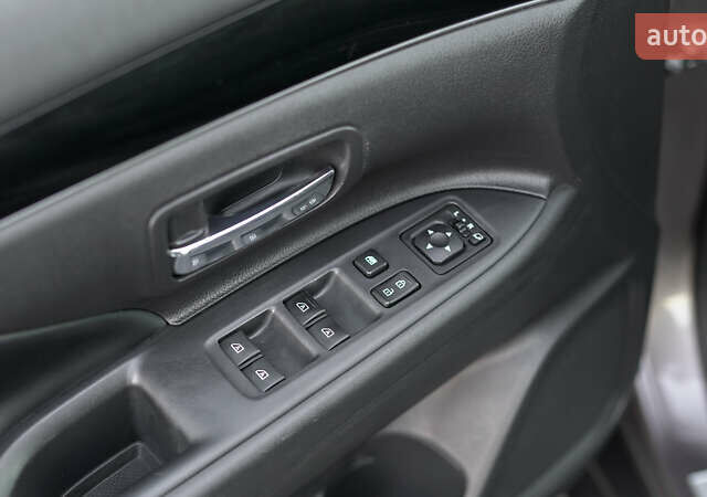 Коричневий Міцубісі Аутлендер, об'ємом двигуна 2.36 л та пробігом 80 тис. км за 24320 $, фото 14 на Automoto.ua