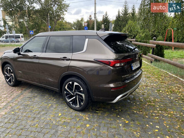 Коричневый Мицубиси Аутлендер, объемом двигателя 2.5 л и пробегом 43 тыс. км за 29500 $, фото 2 на Automoto.ua