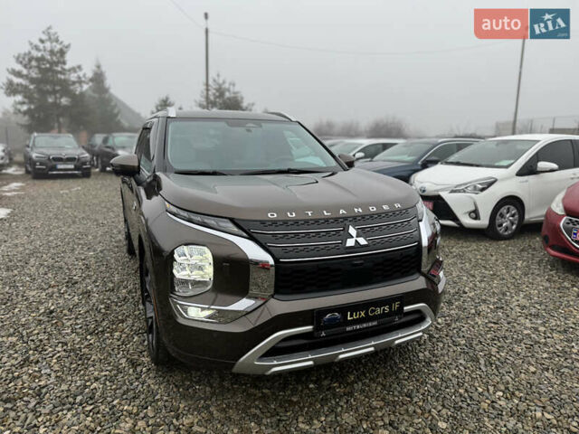 Коричневий Міцубісі Аутлендер, об'ємом двигуна 2.4 л та пробігом 23 тис. км за 38000 $, фото 3 на Automoto.ua