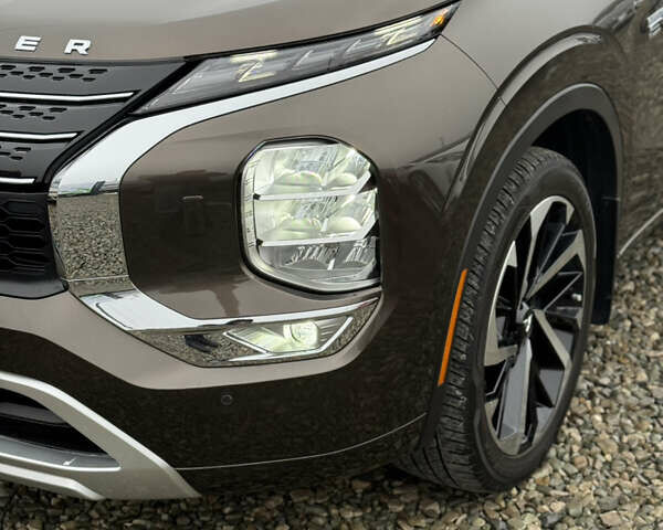 Коричневий Міцубісі Аутлендер, об'ємом двигуна 2.4 л та пробігом 23 тис. км за 38000 $, фото 40 на Automoto.ua