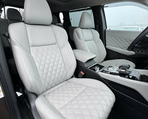 Коричневий Міцубісі Аутлендер, об'ємом двигуна 2.4 л та пробігом 23 тис. км за 38000 $, фото 29 на Automoto.ua