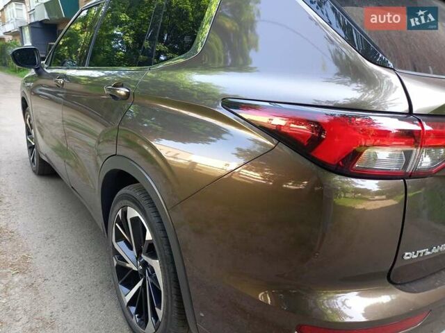 Коричневый Мицубиси Аутлендер, объемом двигателя 2.5 л и пробегом 47 тыс. км за 25000 $, фото 13 на Automoto.ua
