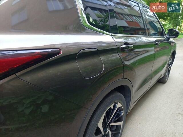 Коричневый Мицубиси Аутлендер, объемом двигателя 2.5 л и пробегом 47 тыс. км за 25000 $, фото 12 на Automoto.ua