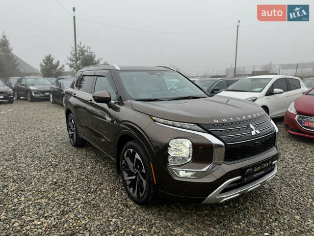 Коричневий Міцубісі Аутлендер, об'ємом двигуна 2.4 л та пробігом 23 тис. км за 38000 $, фото 1 на Automoto.ua
