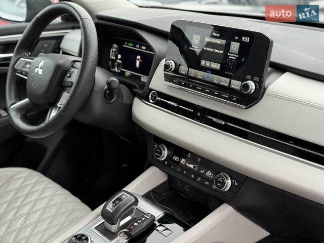 Коричневий Міцубісі Аутлендер, об'ємом двигуна 2.4 л та пробігом 23 тис. км за 38000 $, фото 32 на Automoto.ua