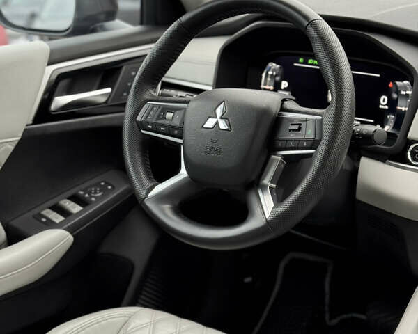 Коричневий Міцубісі Аутлендер, об'ємом двигуна 2.4 л та пробігом 23 тис. км за 38000 $, фото 36 на Automoto.ua