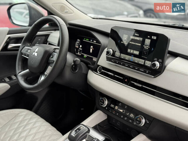 Коричневий Міцубісі Аутлендер, об'ємом двигуна 2.4 л та пробігом 23 тис. км за 38000 $, фото 31 на Automoto.ua