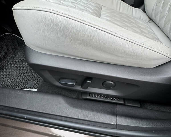 Коричневий Міцубісі Аутлендер, об'ємом двигуна 2.4 л та пробігом 23 тис. км за 38000 $, фото 18 на Automoto.ua