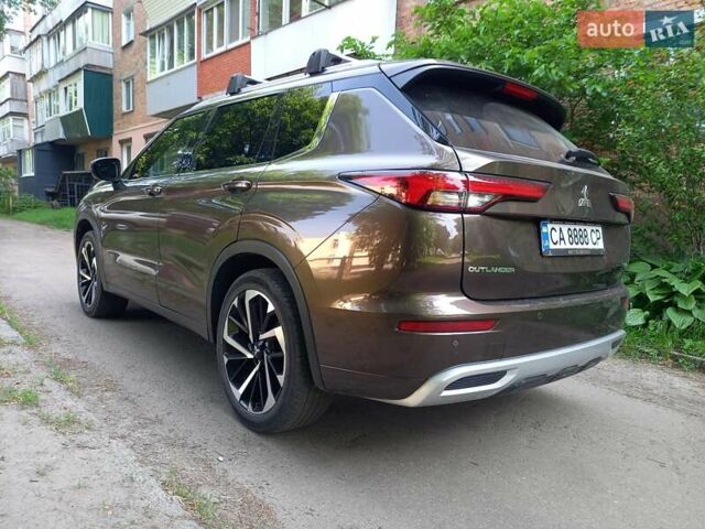 Коричневый Мицубиси Аутлендер, объемом двигателя 2.5 л и пробегом 47 тыс. км за 25000 $, фото 8 на Automoto.ua
